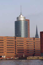 Controlling Hamburg